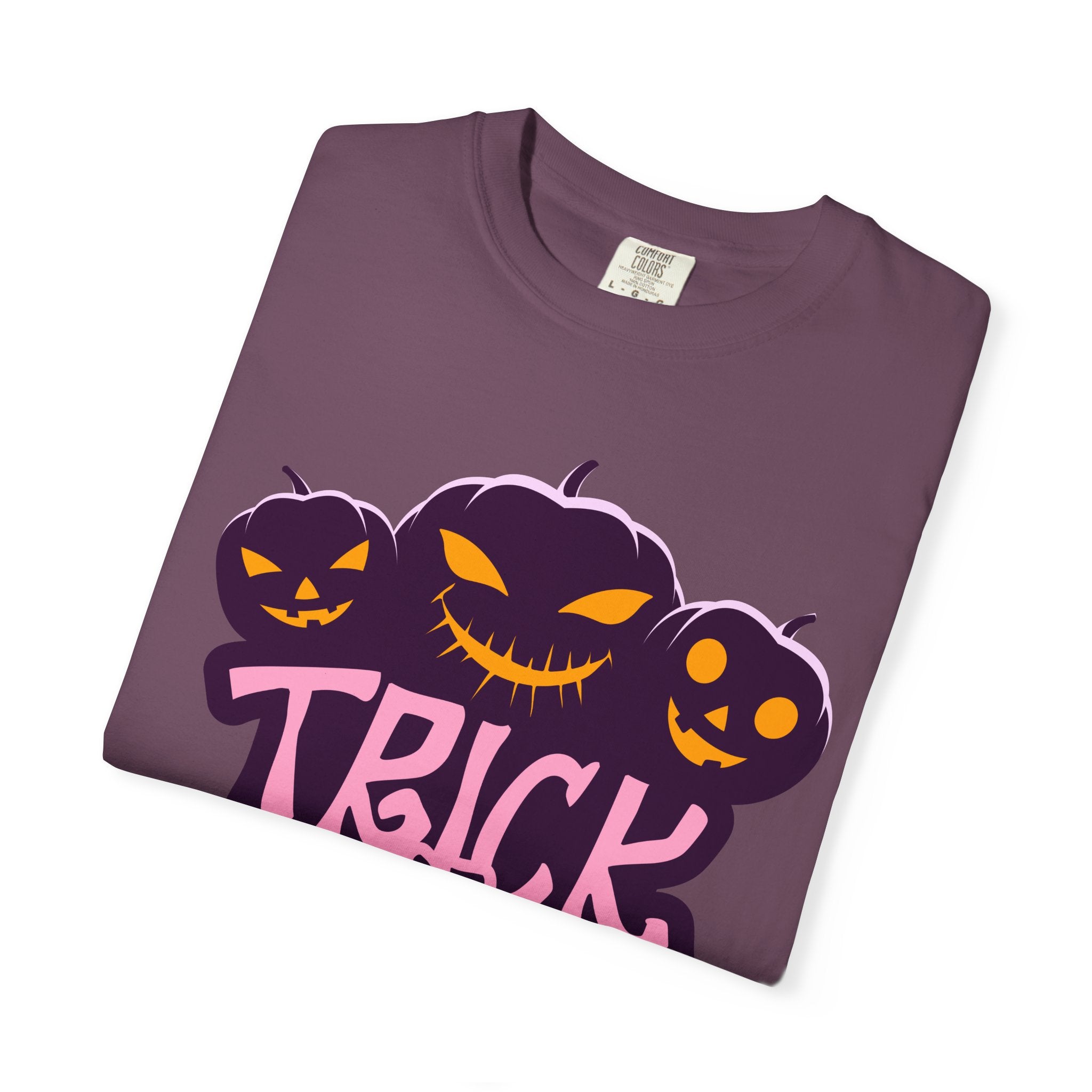 Halloween Trick or Treat T-Shirt, Unisex Halloween Tee, Spooky Autumn Shirt, Fun Costume Top, Trick or Treat Apparel