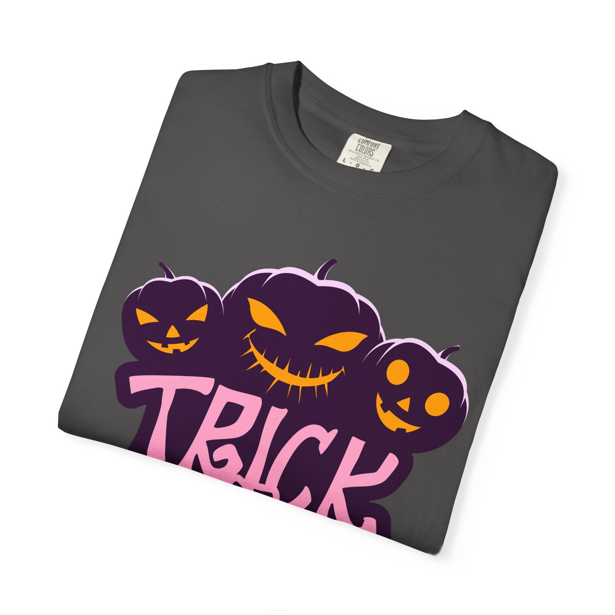 Halloween Trick or Treat T-Shirt, Unisex Halloween Tee, Spooky Autumn Shirt, Fun Costume Top, Trick or Treat Apparel
